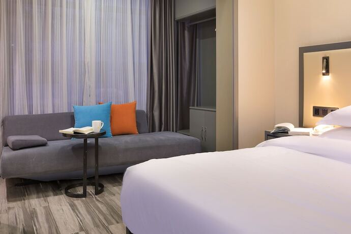 Imagen general del Hotel Wing Guilin - Central Square. Foto 6