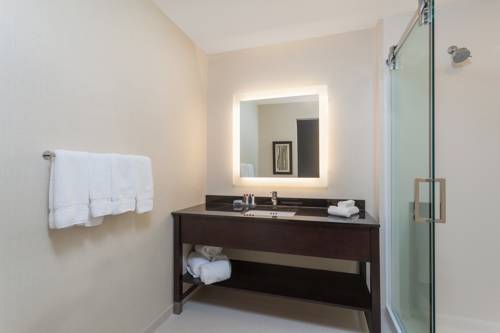 Imagen de la habitación del Hotel Wingate By Wyndham Altoona Downtown/medical Center. Foto 8