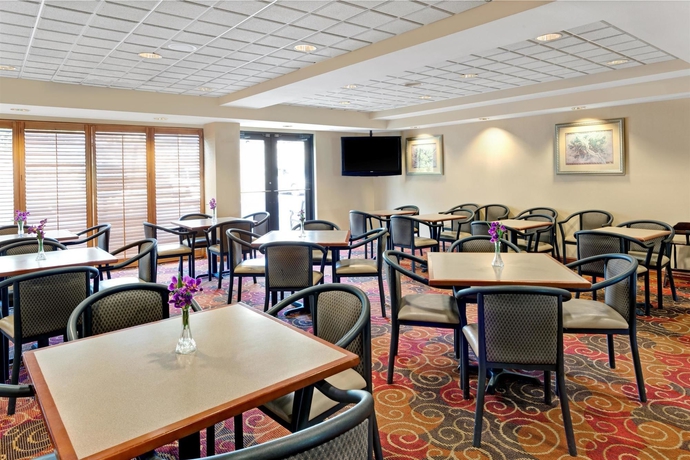 Imagen del bar/restaurante del Hotel Wingate By Wyndham Atlanta Galleria/ballpark. Foto 3