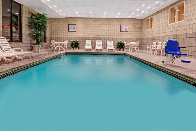 Imagen de la piscina del Hotel Wingate By Wyndham Atlanta Galleria/ballpark. Foto 15