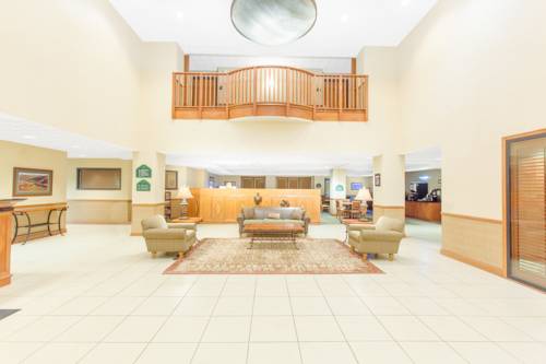 Imagen de los interiores del Hotel Wingate By Wyndham Bentonville. Foto 17