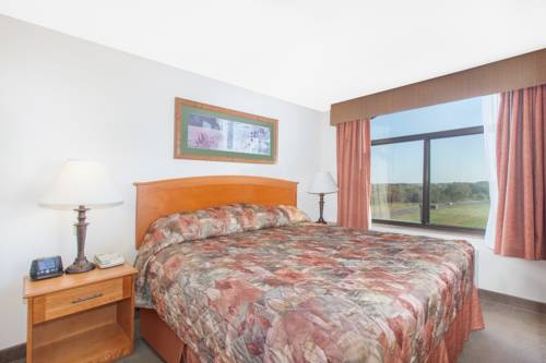 Imagen de la habitación del Hotel Wingate By Wyndham Bentonville. Foto 13