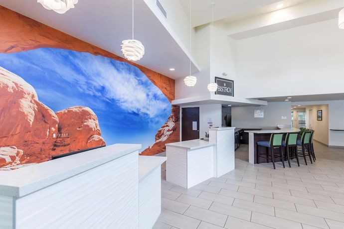 Imagen de los interiores del Hotel Wingate By Wyndham Cedar City. Foto 19