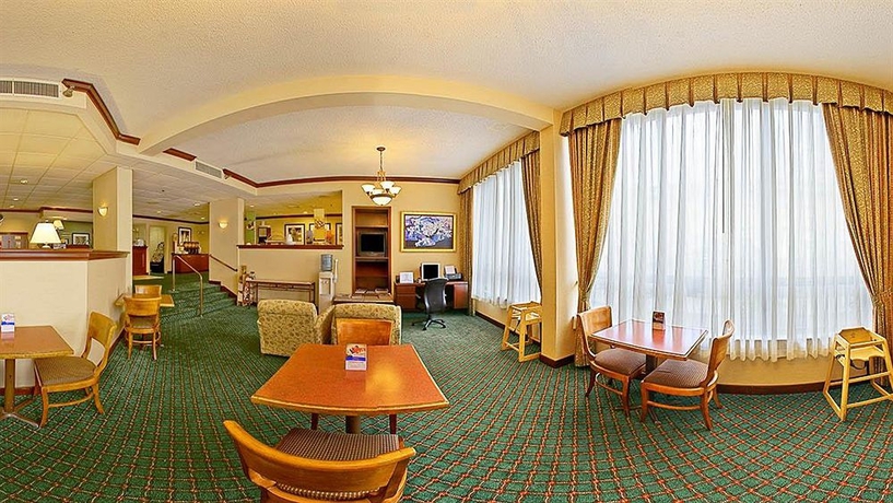 Imagen de los interiores del Hotel Wingate By Wyndham Charleston Coliseum. Foto 13