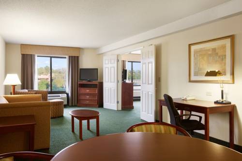 Imagen de la habitación del Hotel Wingate By Wyndham Chesapeake. Foto 11