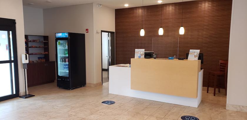 Imagen de los interiores del Hotel Wingate By Wyndham Christiansburg. Foto 7