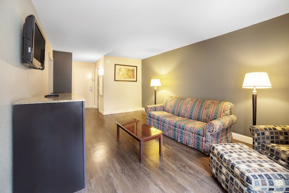 Imagen de la habitación del Hotel Wingate By Wyndham Columbia Fort Jackson. Foto 2