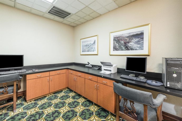 Imagen de los interiores del Hotel Wingate By Wyndham Dallas Love Field. Foto 13