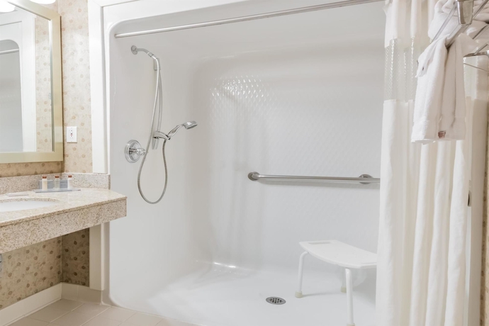 Imagen de la habitación del Hotel Wingate By Wyndham Dfw / North Irving. Foto 3