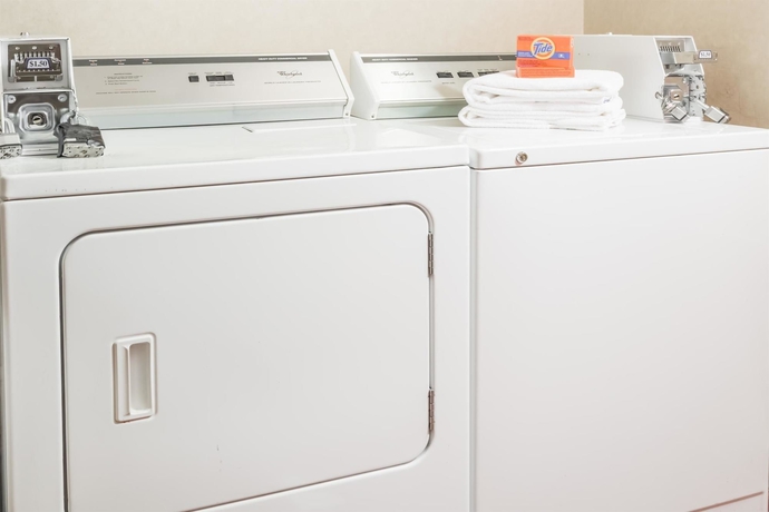 Imagen de los interiores del Hotel Wingate By Wyndham Dfw / North Irving. Foto 14