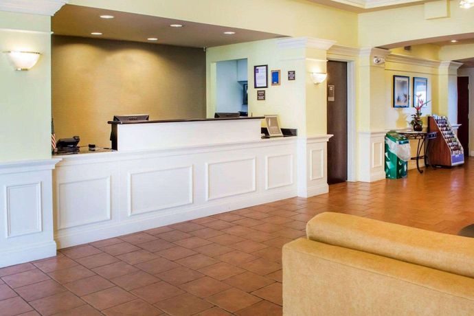 Imagen de los interiores del Hotel Wingate By Wyndham Dublin Near Claytor Lake State Park. Foto 11