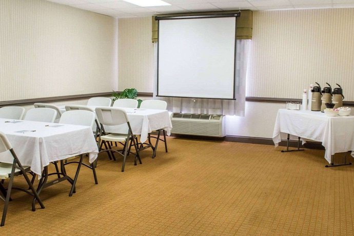 Imagen de los interiores del Hotel Wingate By Wyndham Dublin Near Claytor Lake State Park. Foto 17