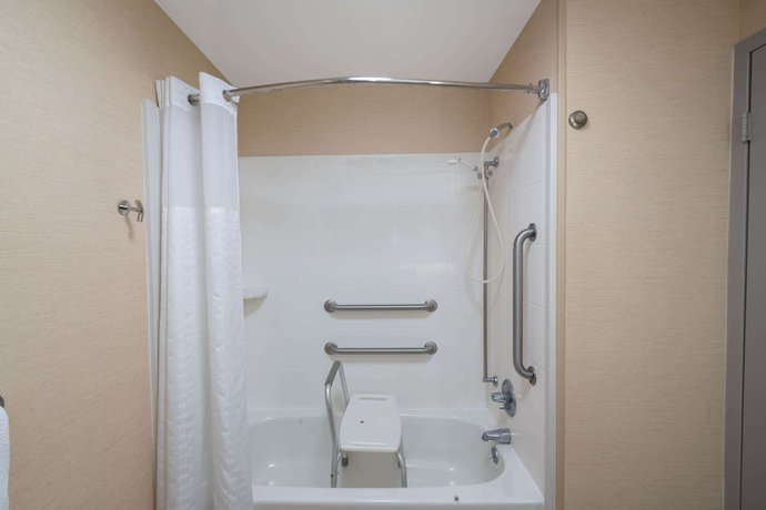 Imagen de la habitación del Hotel Wingate By Wyndham Fletcher At Asheville Airport. Foto 5