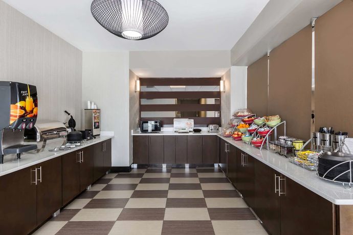Imagen del bar/restaurante del Hotel Wingate By Wyndham Goodlettsville. Foto 2