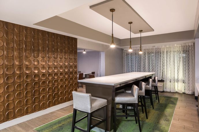 Imagen del bar/restaurante del Hotel Wingate By Wyndham Goodlettsville. Foto 4