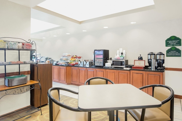 Imagen del bar/restaurante del Hotel Wingate By Wyndham Green Bay/airport. Foto 2