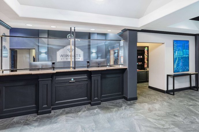 Imagen de los interiores del Hotel Wingate By Wyndham Houston Bush Intercontinental Airport. Foto 20