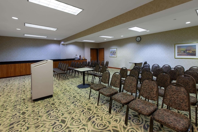 Imagen de los interiores del Hotel Wingate By Wyndham - Houston/willowbrook. Foto 16