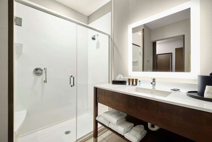 Imagen de la habitación del Hotel Wingate By Wyndham Hurricane Wv. Foto 14