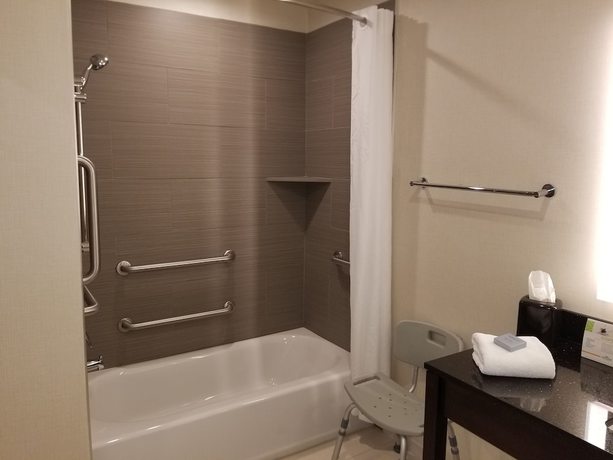 Imagen de la habitación del Hotel Wingate By Wyndham Hurricane/zion National Park. Foto 7