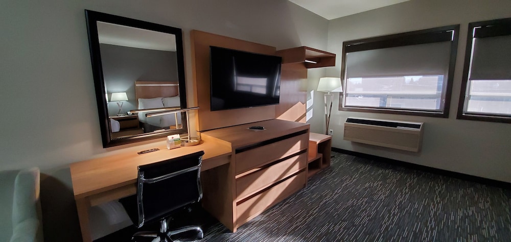 Imagen de la habitación del Hotel Wingate By Wyndham Lethbridge. Foto 13