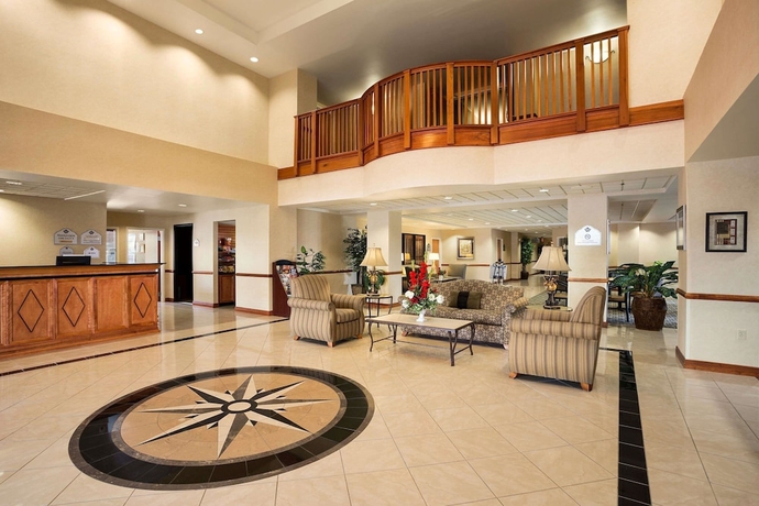 Imagen de los interiores del Hotel Wingate By Wyndham Louisville East. Foto 19