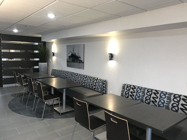 Imagen de los interiores del Hotel Wingate By Wyndham Louisville Fair and Expo. Foto 16
