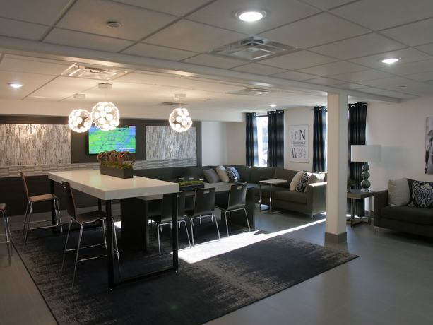Imagen de los interiores del Hotel Wingate By Wyndham Louisville Fair and Expo. Foto 20
