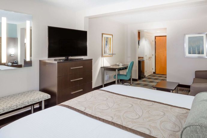 Imagen de la habitación del Hotel Wingate By Wyndham Orlando International Airport. Foto 4