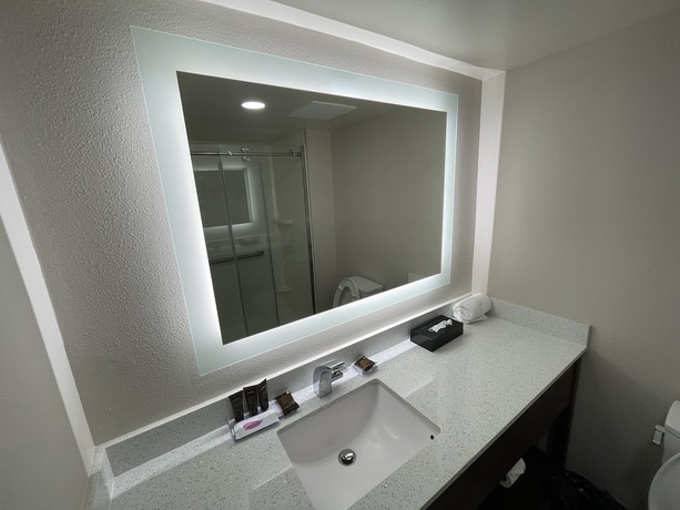 Imagen de la habitación del Hotel Wingate By Wyndham Panama City Area Lynn Haven. Foto 9