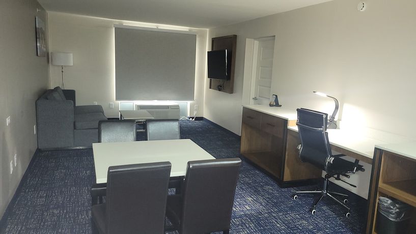 Imagen de la habitación del Hotel Wingate By Wyndham Panama City Area Lynn Haven. Foto 11