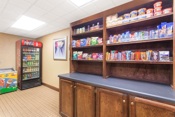 Imagen de los interiores del Hotel Wingate By Wyndham Savannah/pooler. Foto 17