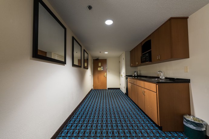 Imagen de la habitación del Hotel Wingate By Wyndham Schaumburg. Foto 7