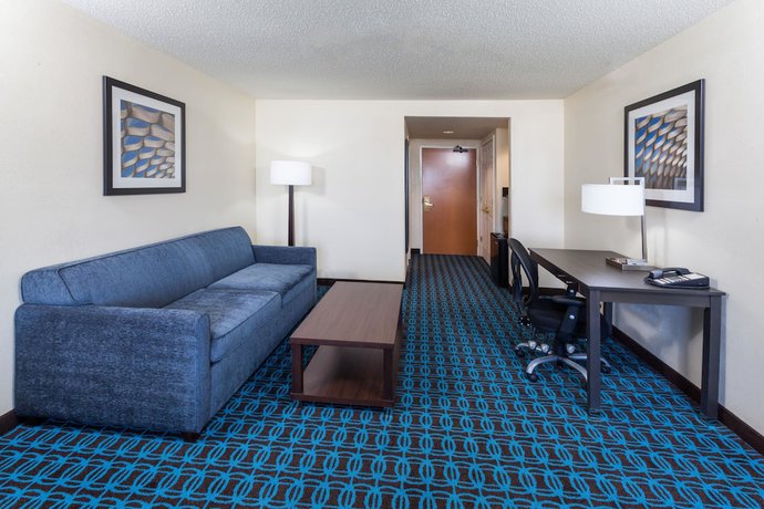 Imagen de la habitación del Hotel Wingate By Wyndham Schaumburg. Foto 9