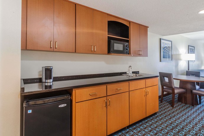 Imagen de la habitación del Hotel Wingate By Wyndham Schaumburg. Foto 15