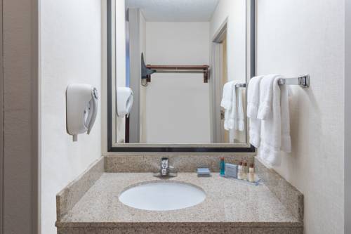 Imagen de la habitación del Hotel Wingate By Wyndham Shreveport Airport. Foto 6