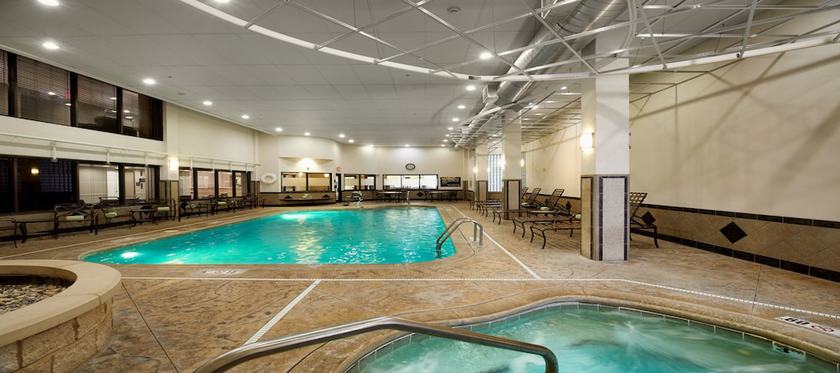 Imagen de la piscina del Hotel Wingate By Wyndham St. Clairsville/wheeling. Foto 17