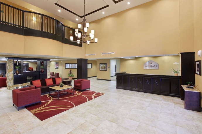 Imagen de los interiores del Hotel Wingate By Wyndham State Arena Raleigh/cary. Foto 8