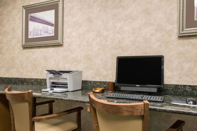 Imagen de los interiores del Hotel Wingate By Wyndham Tuscaloosa. Foto 18