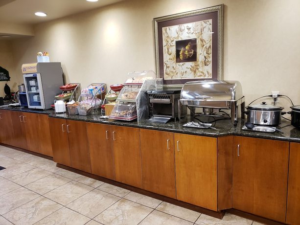 Imagen del bar/restaurante del Hotel Wingate By Wyndham Tuscaloosa. Foto 5