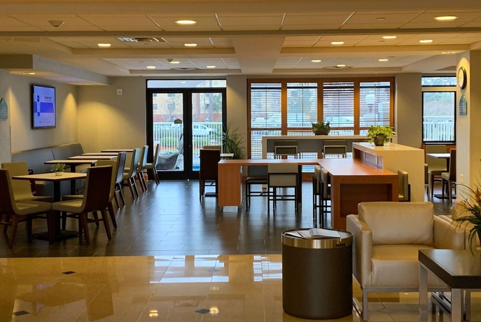 Imagen del bar/restaurante del Hotel Wingate By Wyndham - Wilmington. Foto 3