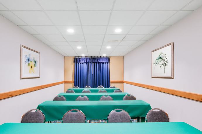 Imagen de los interiores del Hotel Wingate By Wyndham - York. Foto 11