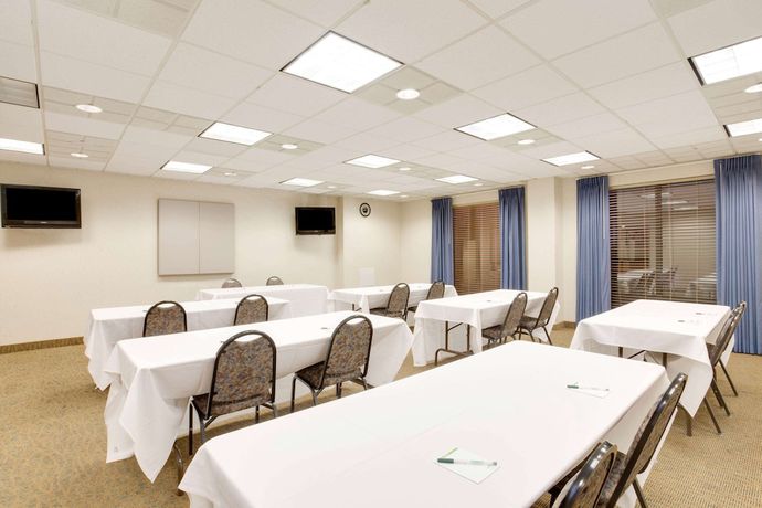 Imagen de los interiores del Hotel Wingate by Wyndham Bridgeport/Clarksburg. Foto 12