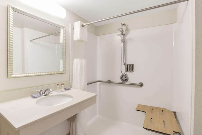 Imagen de la habitación del Hotel Wingate by Wyndham Bridgeport/Clarksburg. Foto 11