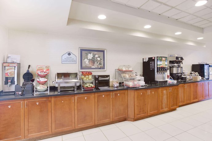 Imagen del bar/restaurante del Hotel Wingate by Wyndham Bridgeport/Clarksburg. Foto 3