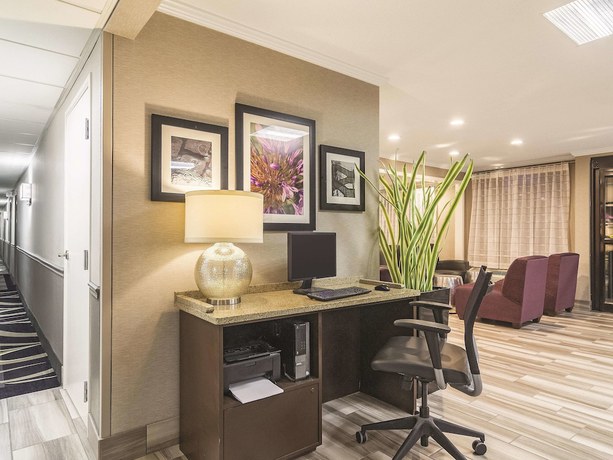Imagen de los interiores del Hotel Wingate by Wyndham Brunswick GA / I-95. Foto 18