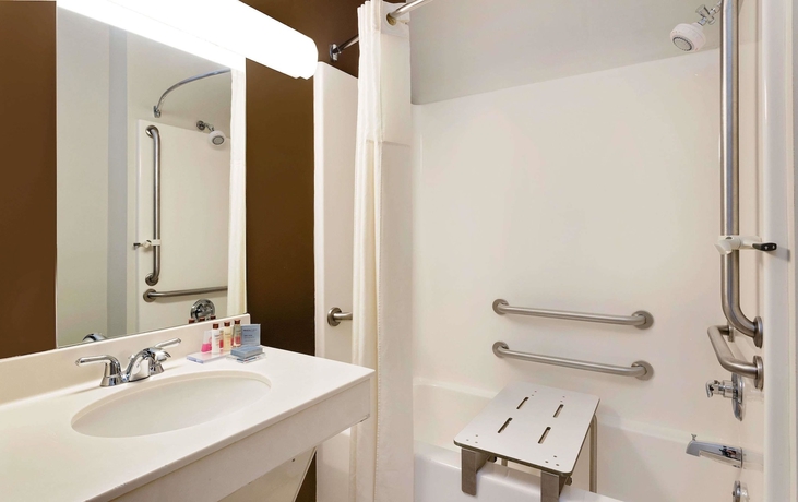 Imagen de la habitación del Hotel Wingate by Wyndham Destin. Foto 7
