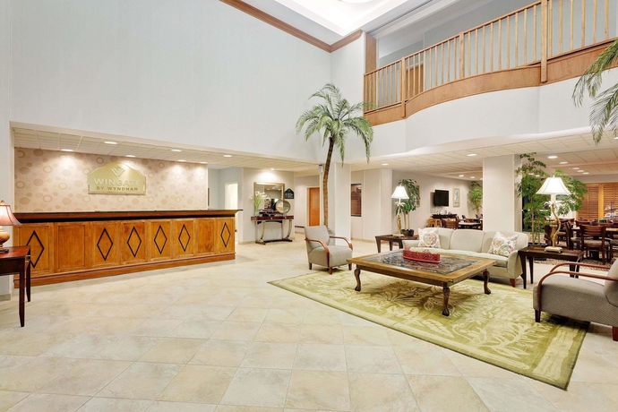 Imagen de los interiores del Hotel Wingate by Wyndham Destin. Foto 14