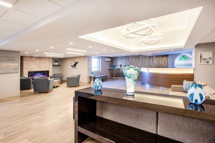 Imagen de los interiores del Hotel Wingate by Wyndham Detroit Metro Airport. Foto 17