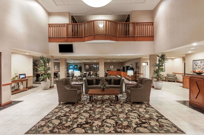 Imagen de los interiores del Hotel Wingate by Wyndham Edmonton West. Foto 16